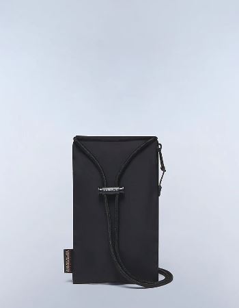 18736971-2.jpg